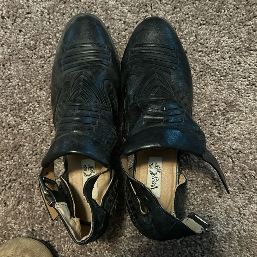 Very G black women’s booties. Size 8. Cute woven details & buckle closures.